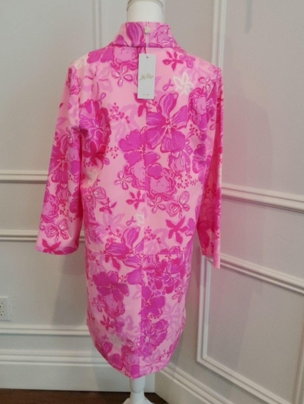 Lilly Pulitzer Pink Floral V-Neck Women's Dress - NWT - Picture 2 of 5